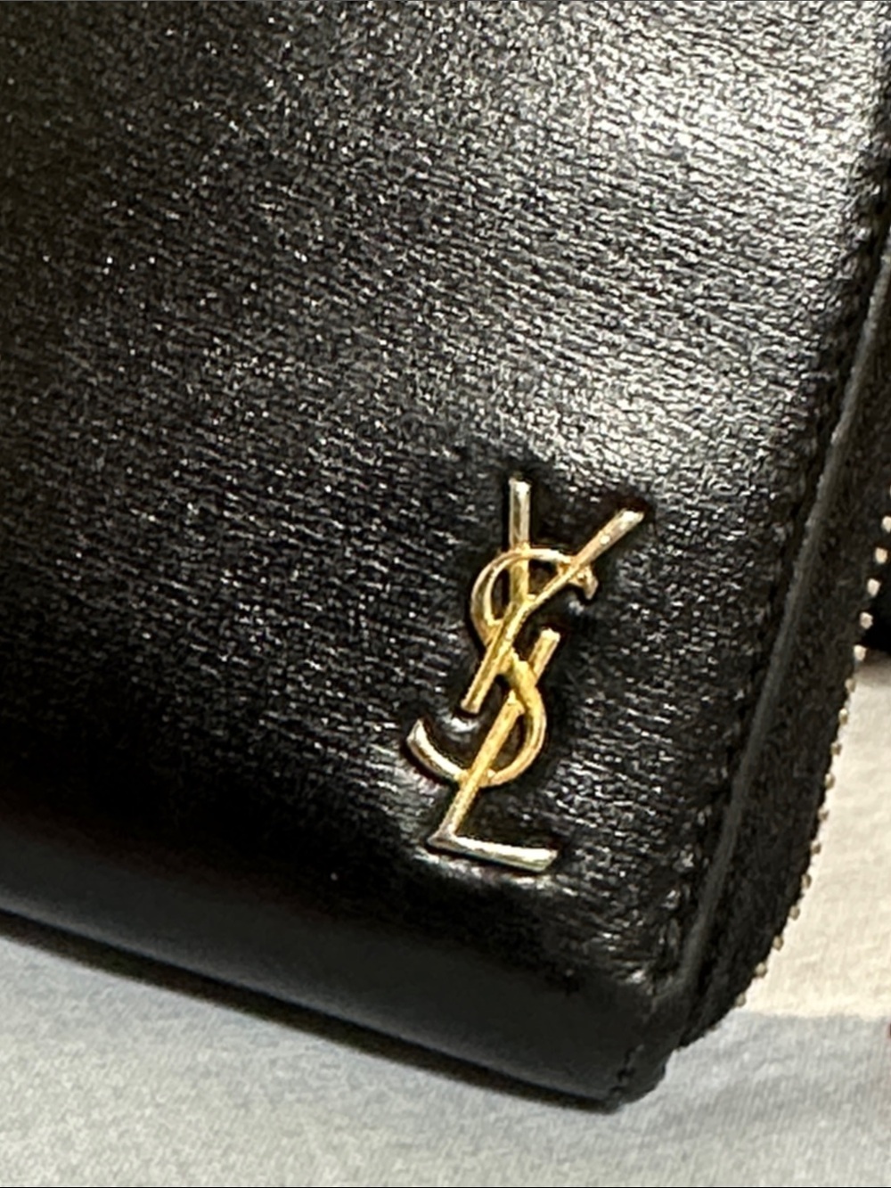 Yves Saint Laurent Black Leather Zip-Around Wallet with Gold YSL Emblem - Picture 3 of 12